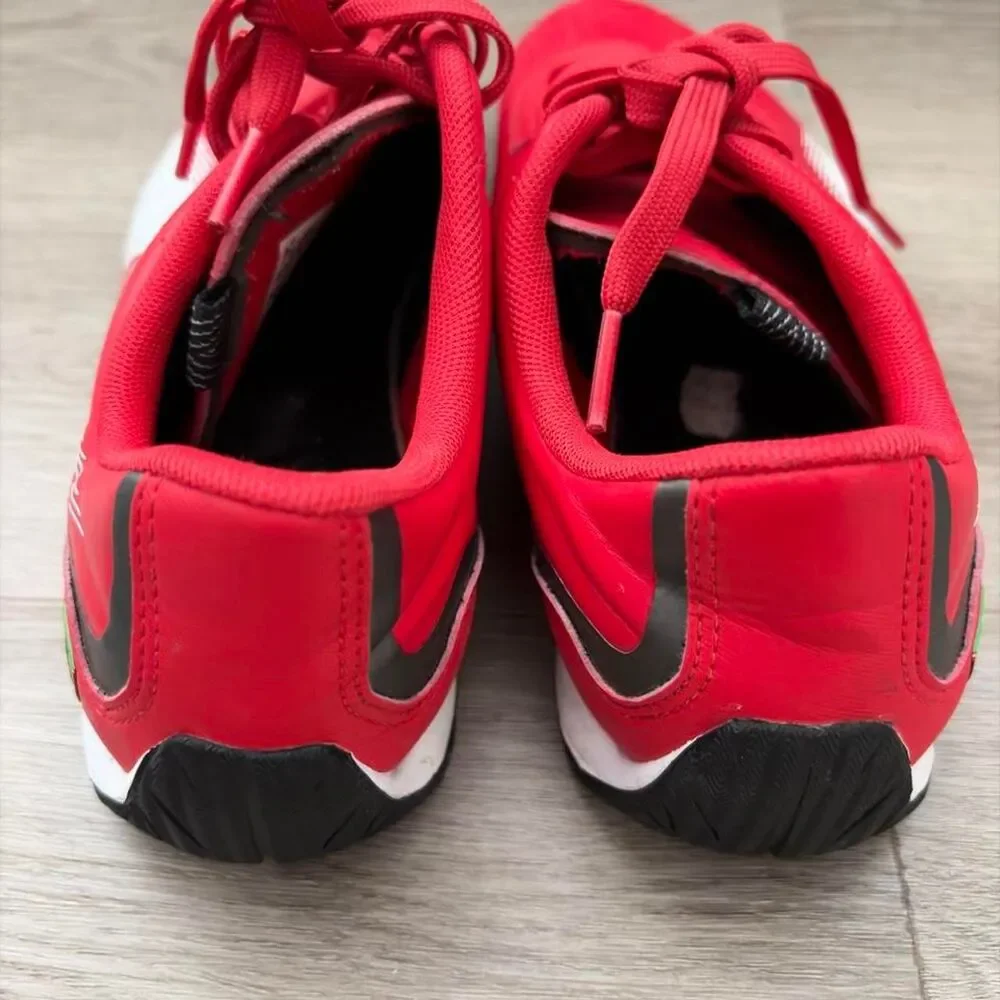 Puma Red Ferrari Speedcats mens size 7.5/ womens size 9